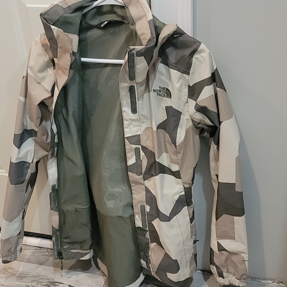 Wind coat